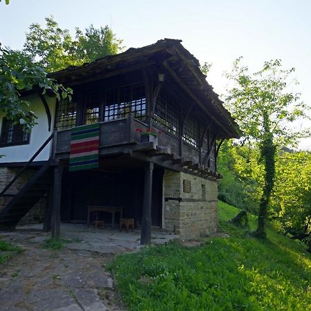 Guest House Cana Mihova Боженціте Екстер'єр фото