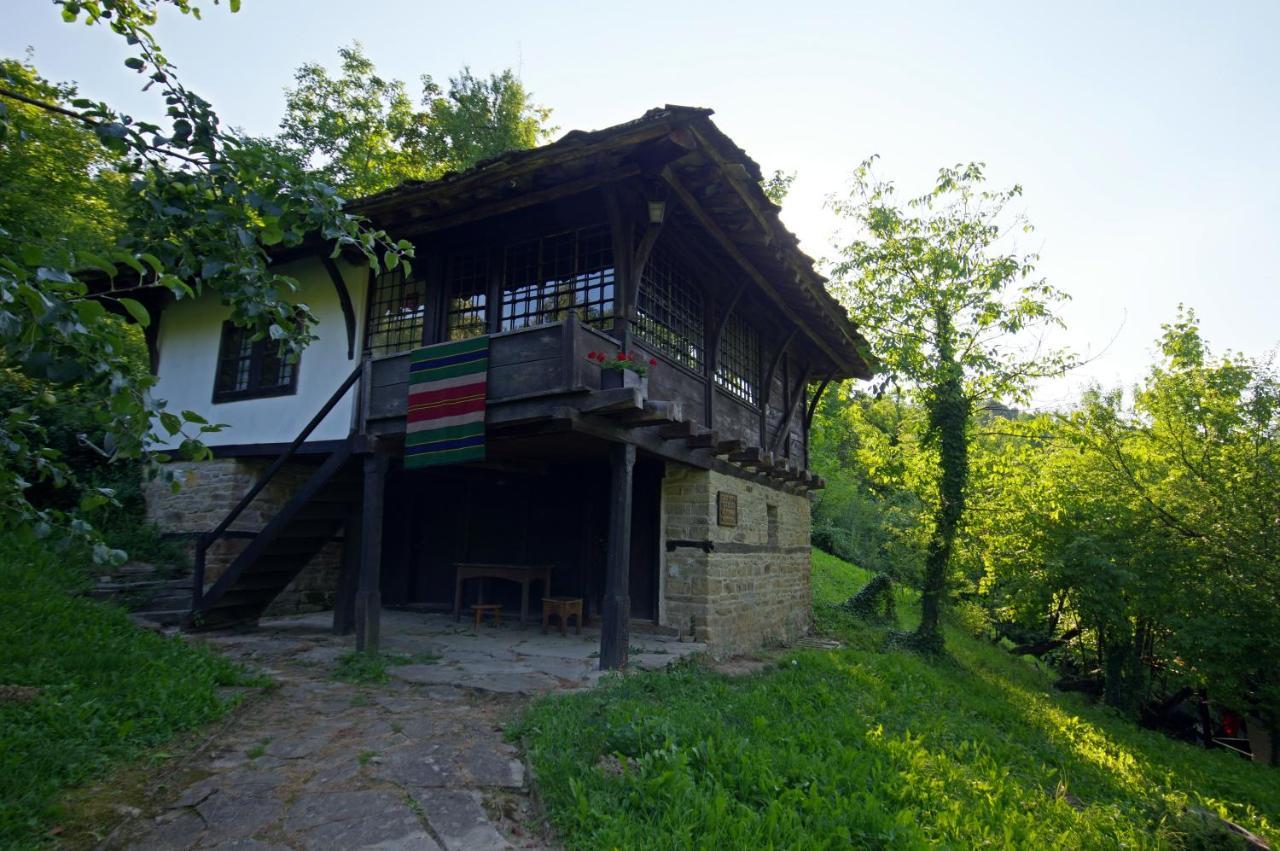Guest House Cana Mihova Боженціте Екстер'єр фото