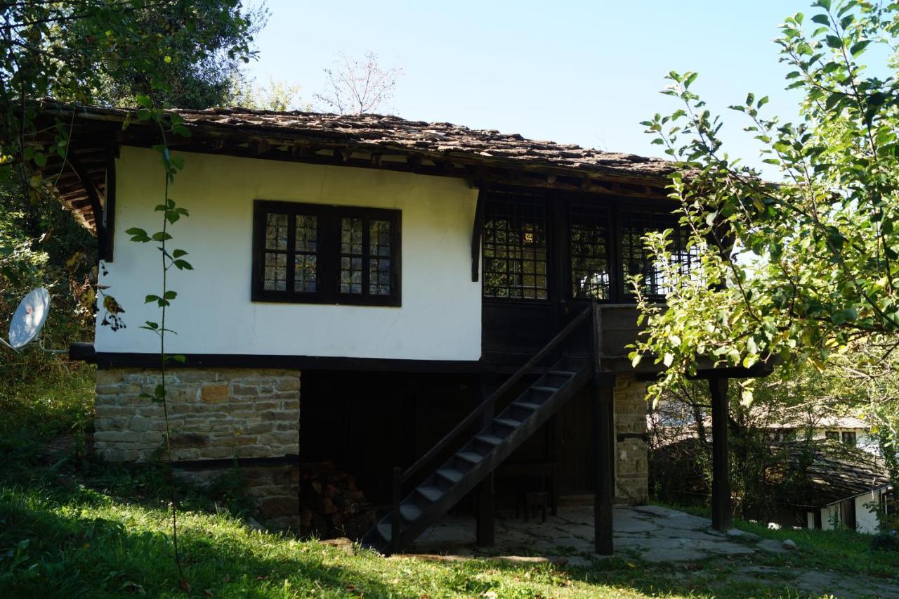 Guest House Cana Mihova Боженціте Екстер'єр фото